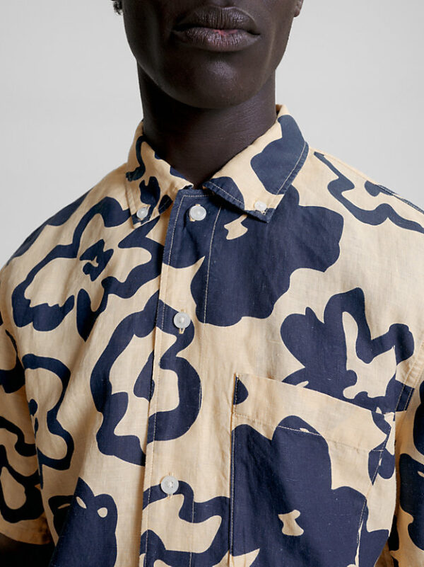 Tommy Hilfiger Floral Print Short Sleeve Linen Shirt - Image 2