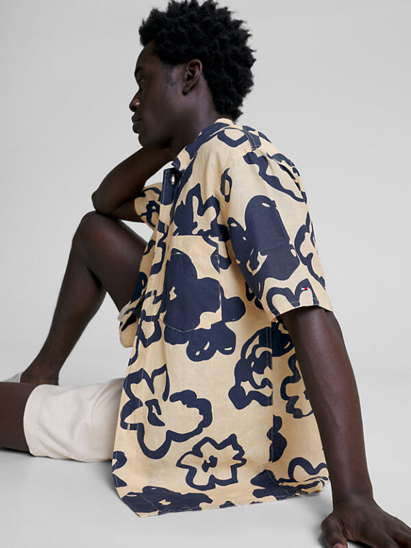 Tommy Hilfiger Floral Print Short Sleeve Linen Shirt - Image 3