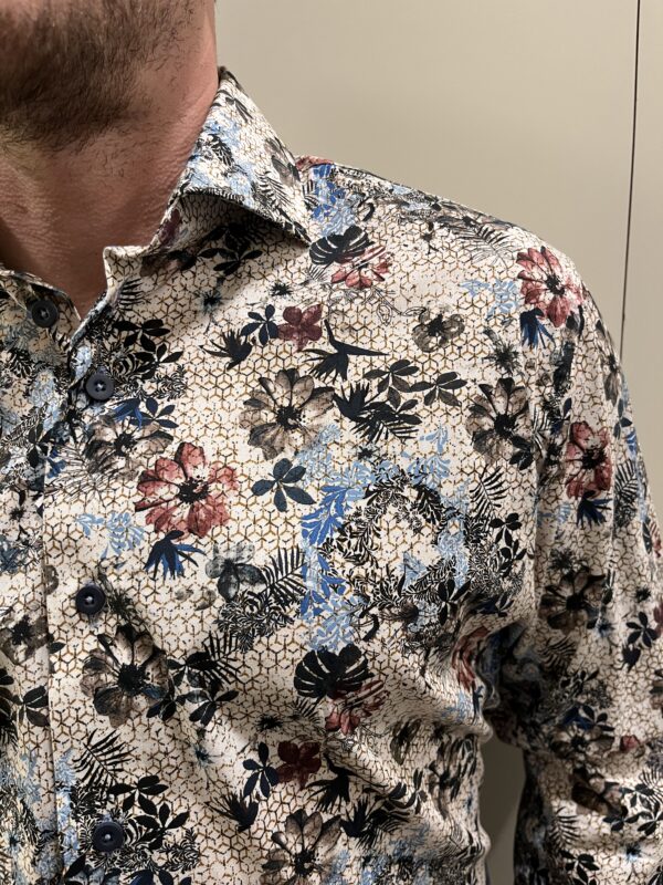 Eden Valley White Shirt With Honeycomb & Flowers - Image 2