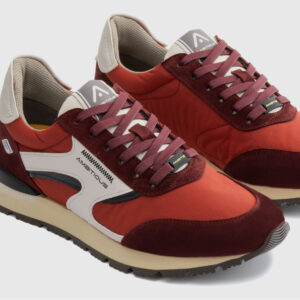 Ambitious Speedster Retro Runner red